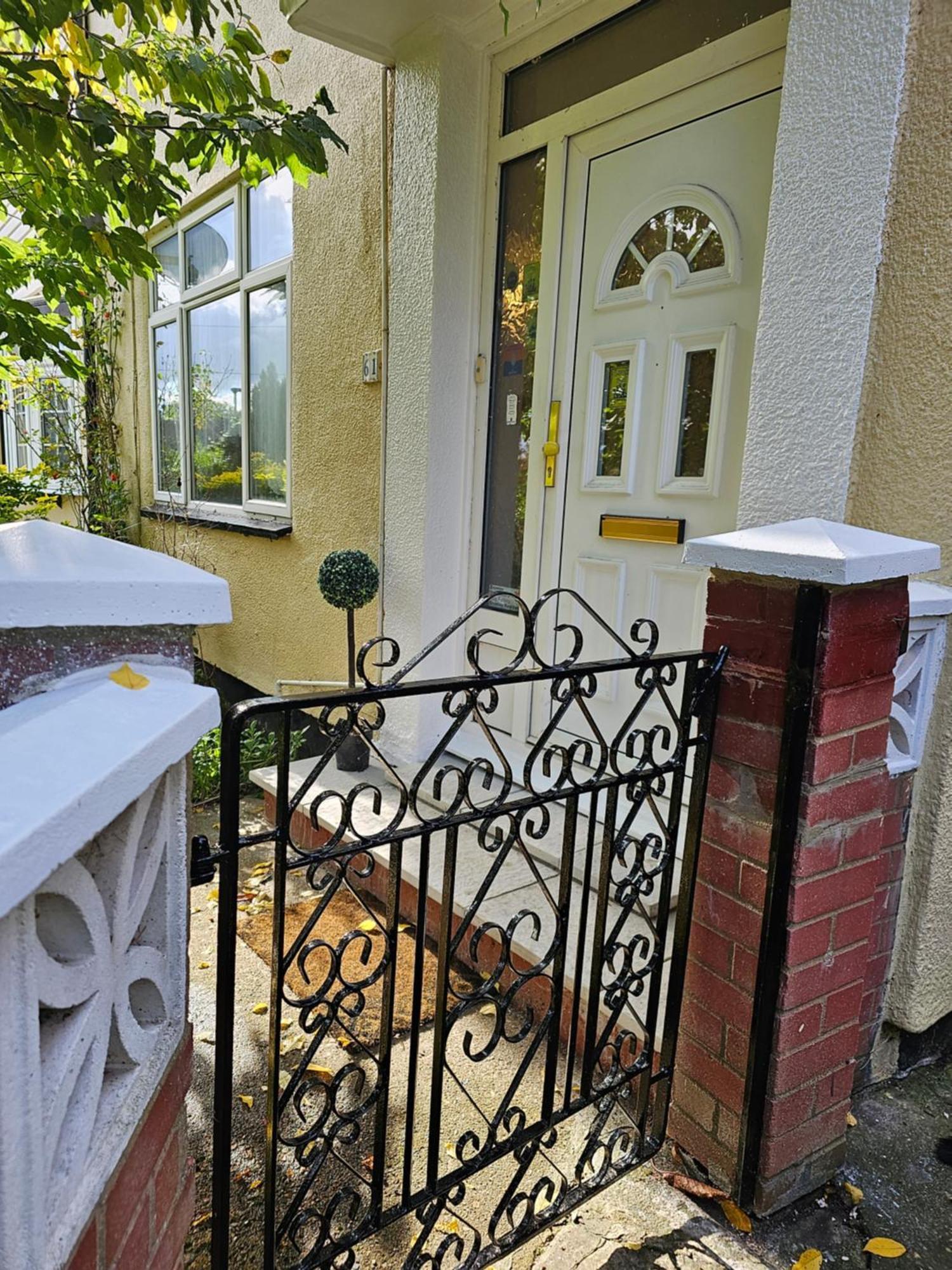 Villa Orchards In Orpington Exterior foto