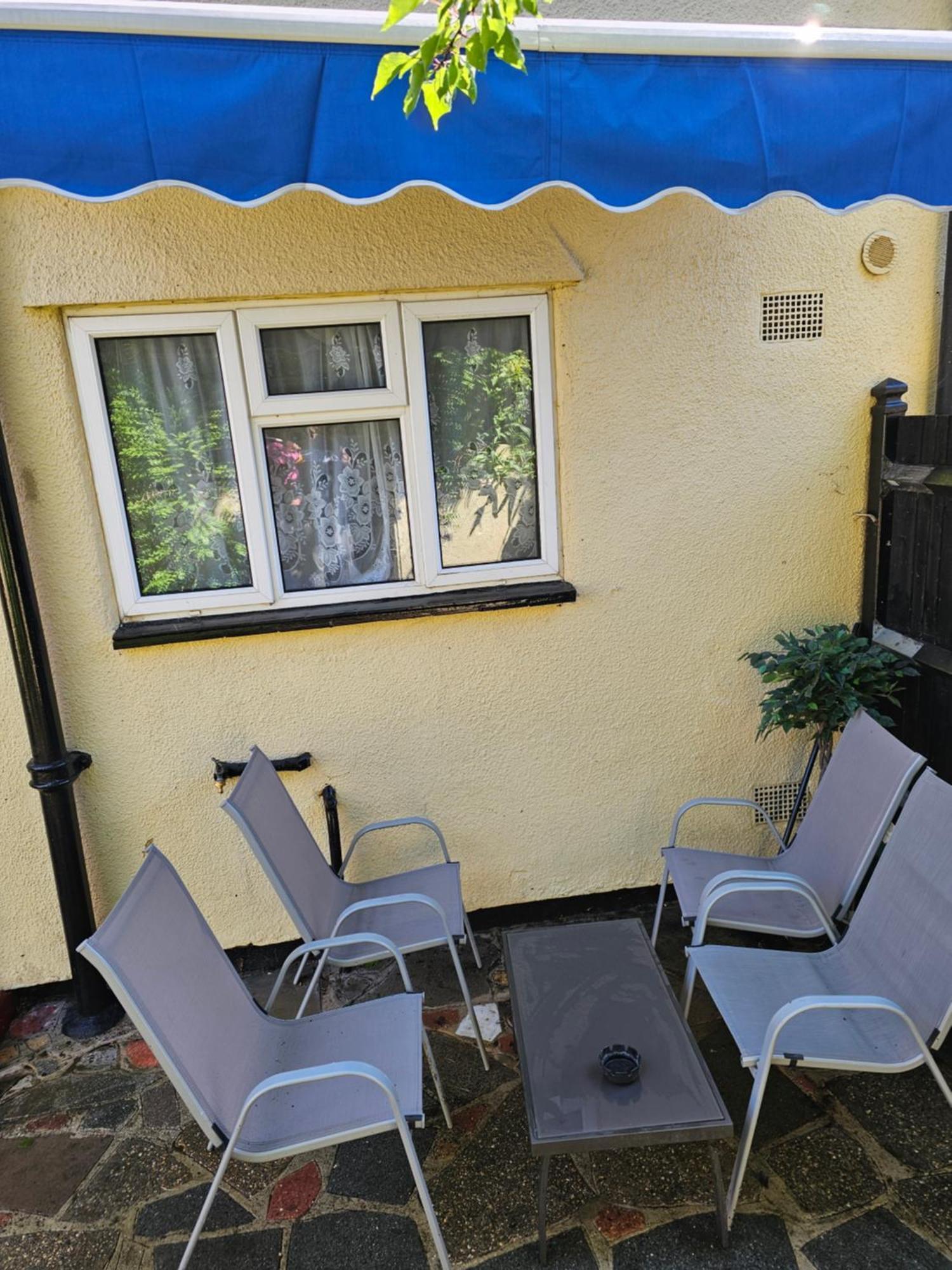 Villa Orchards In Orpington Exterior foto